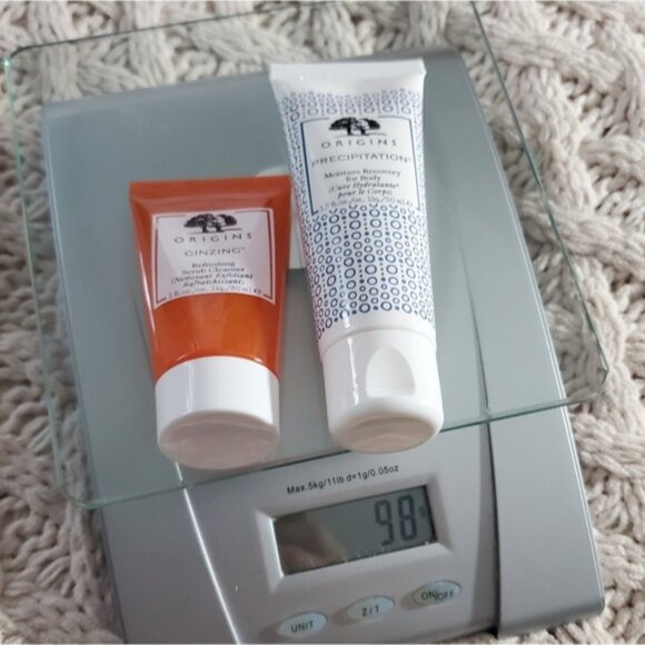 New ORIGINS Ginzing Face Scrub Cleanser + Precipitation Body Moisture Recovery - Picture 9 of 11